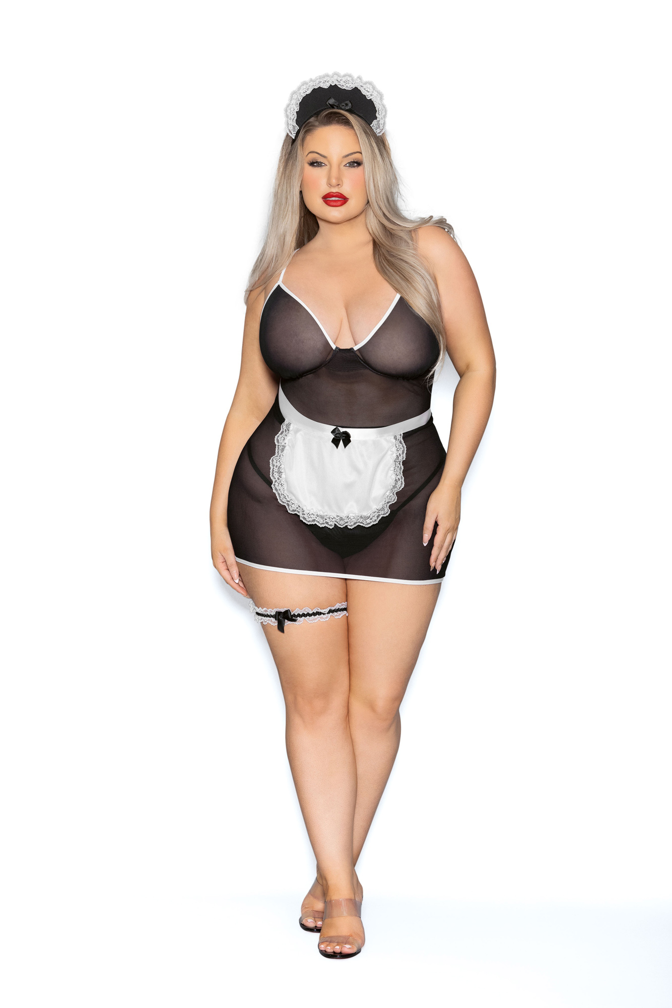 private maid  pc set queen size blackwhite 